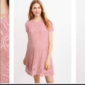 BCBGMAXAZRIA LACE SHORT SLEEVE MATERNITY Dress Dusty Rose XS lined stretchy $170